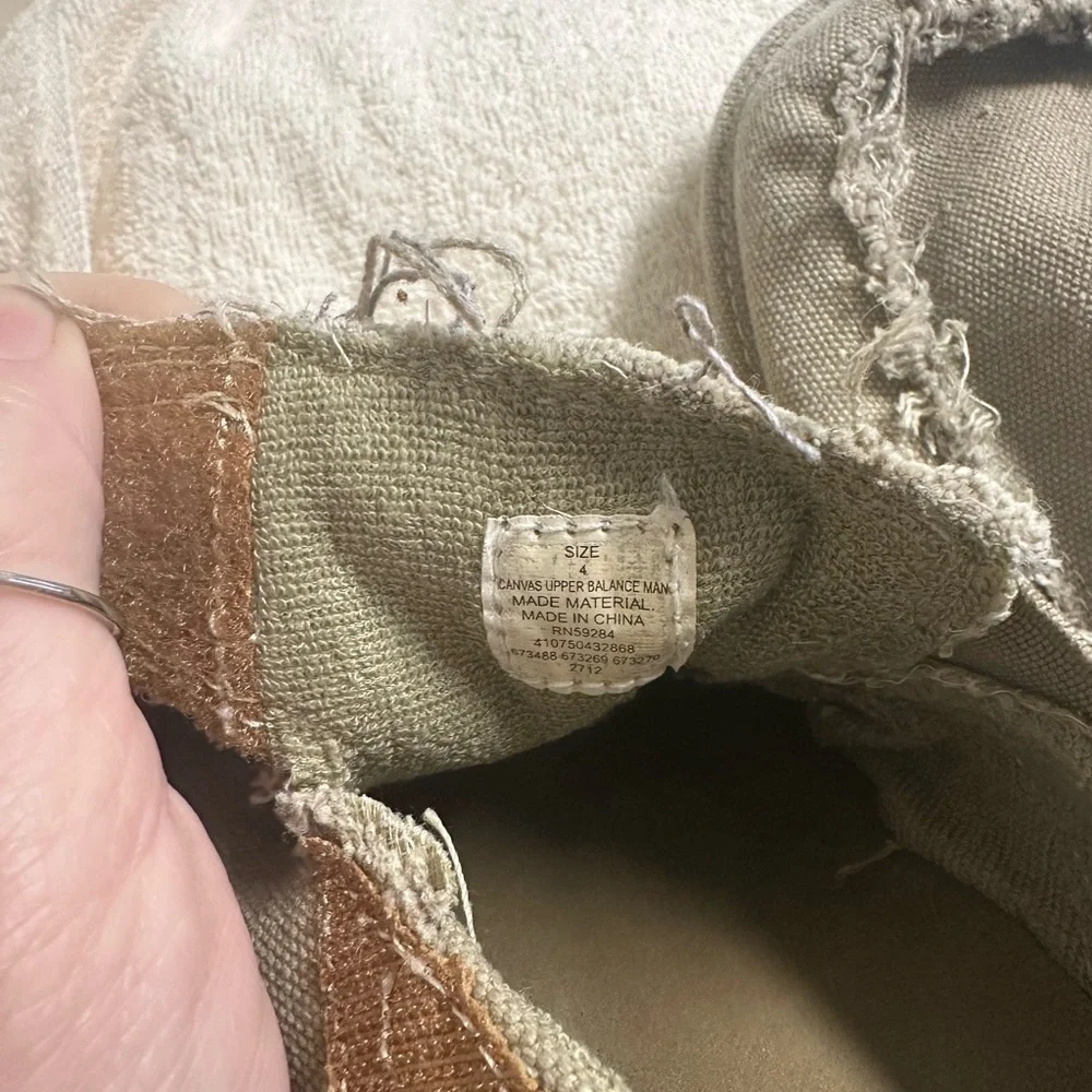 Children’s Place slip on canvas‎ shoes. Khaki size 4 Unisex